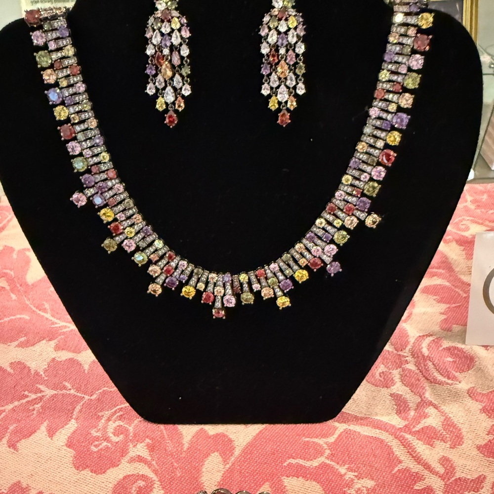 Elegant Red and Pink Necklace with Sparkling Crystals